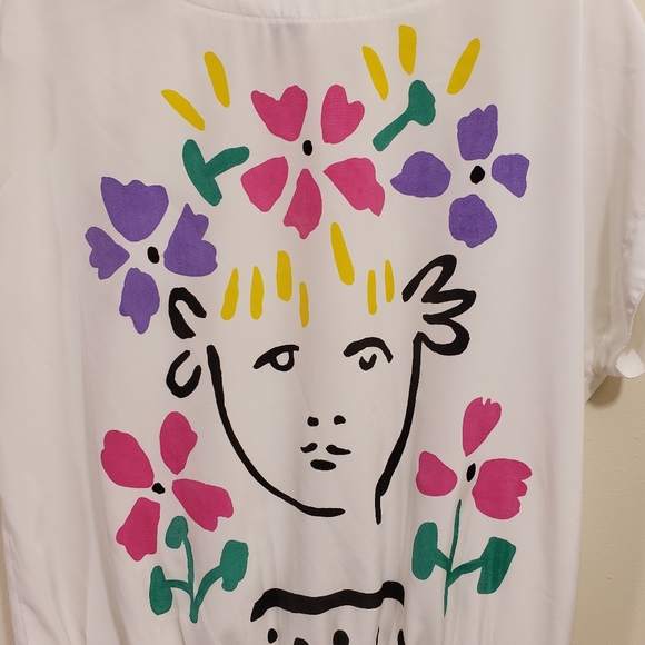 Vintage Campus Casuals flower face drawing graphic cap sleeve blouse - Picture 3 of 12